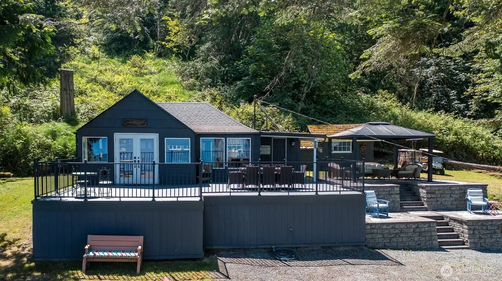 3365 Shoreline Drive Camano Island WA 98282