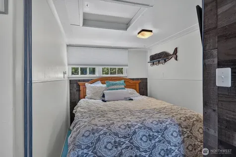 3365 Shoreline Drive Camano Island WA 98282