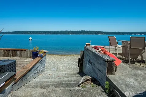 3365 Shoreline Drive Camano Island WA 98282
