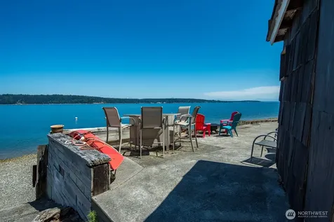 3365 Shoreline Drive Camano Island WA 98282