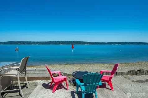 3365 Shoreline Drive Camano Island WA 98282