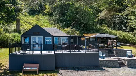 3365 Shoreline Drive Camano Island WA 98282