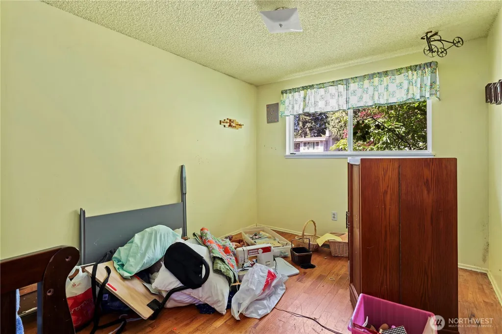 21515 16th Place W Lynnwood WA 98036