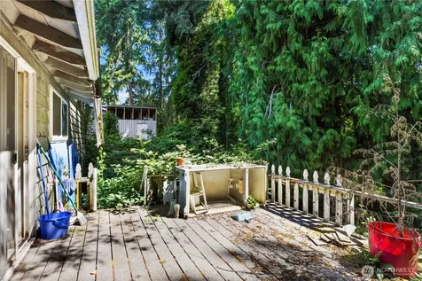 21515 16th Place W Lynnwood WA 98036