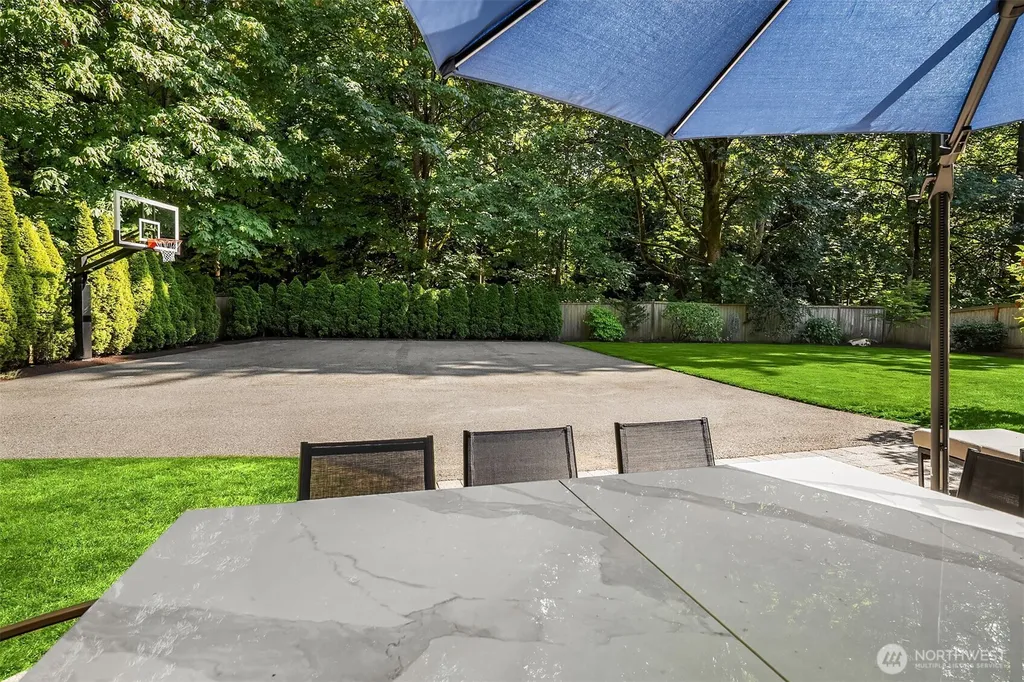 8902 196th Street SW Edmonds WA 98026