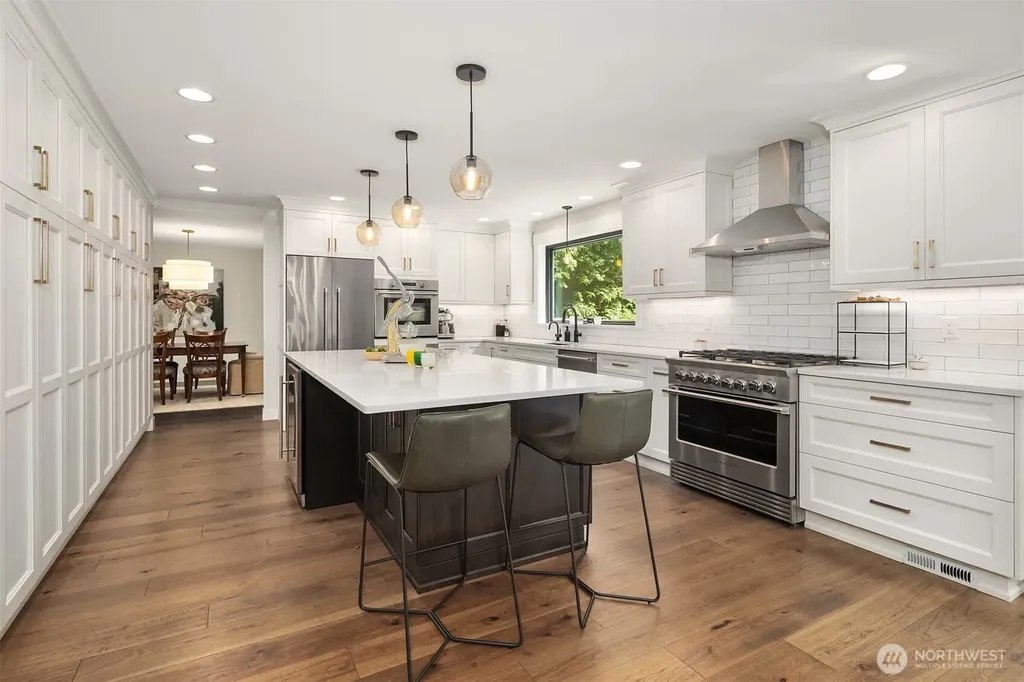 8902 196th Street SW Edmonds WA 98026