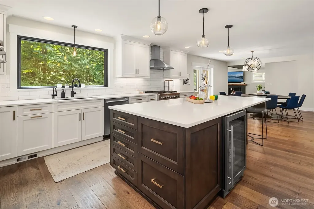 8902 196th Street SW Edmonds WA 98026