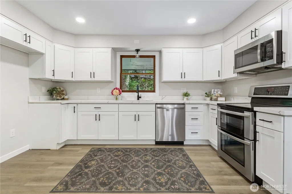3595 NW Boundary Trail Bremerton WA 98312