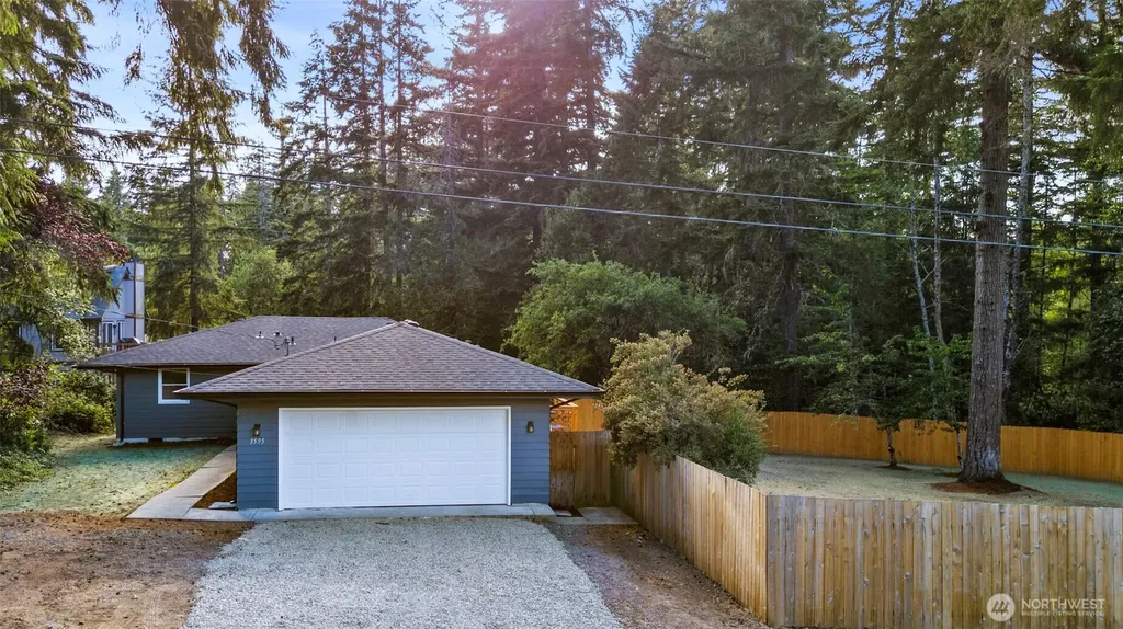 3595 NW Boundary Trail Bremerton WA 98312