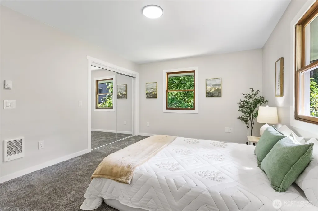 3595 NW Boundary Trail Bremerton WA 98312