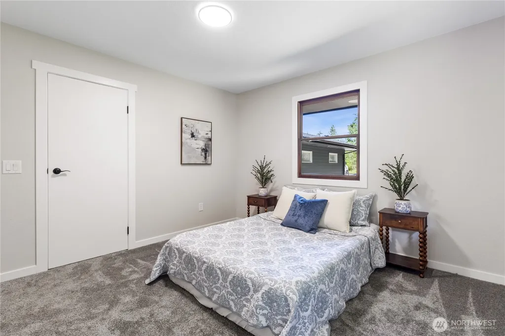 3595 NW Boundary Trail Bremerton WA 98312