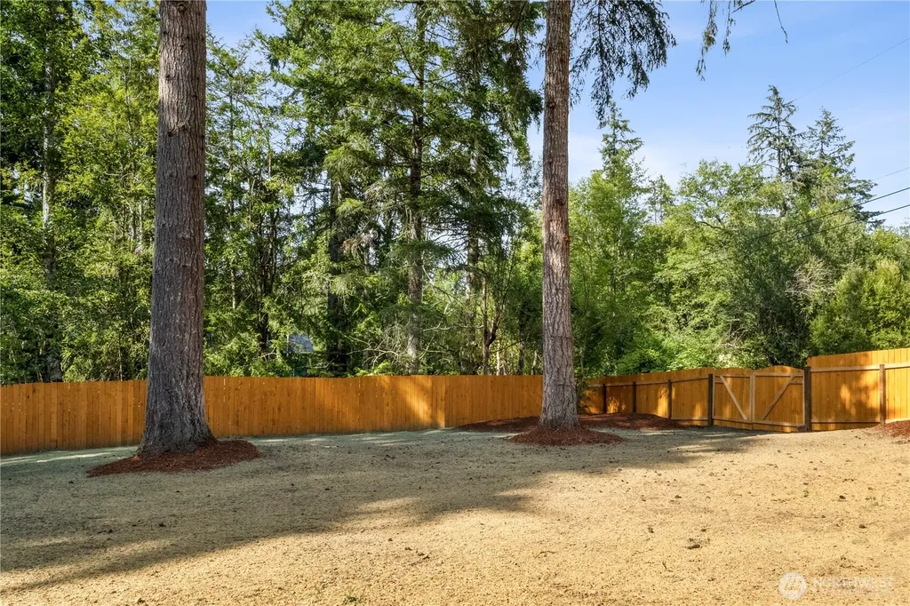 3595 NW Boundary Trail Bremerton WA 98312