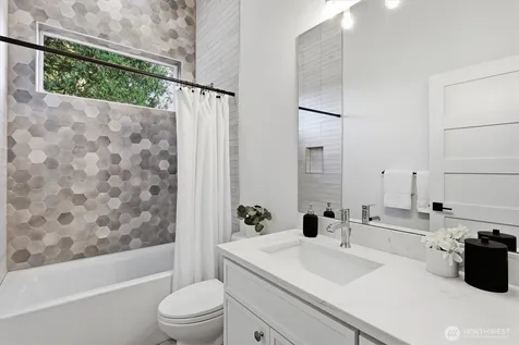 13353 25th Avenue NE Seattle WA 98125