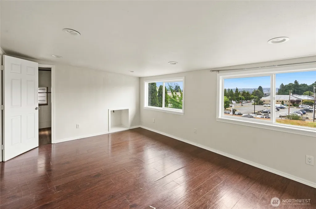 4012 Rucker Avenue Everett WA 98201