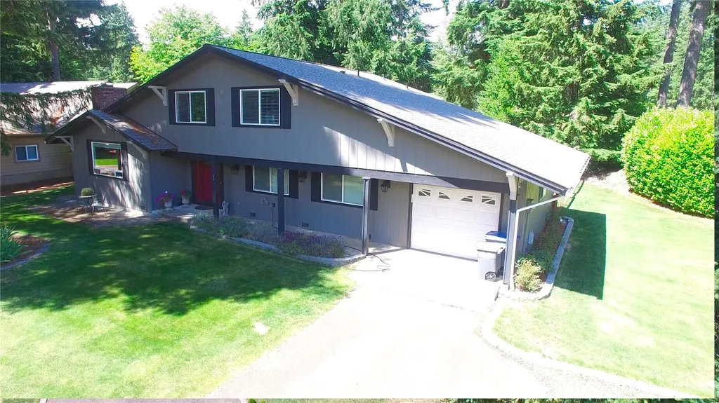40 N Mt Christie Drive W Hoodsport WA 98548