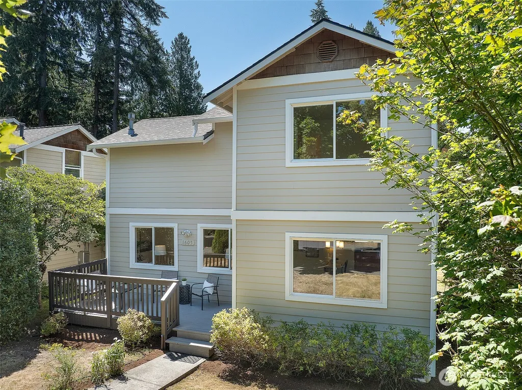 1605 N 183rd Street Shoreline WA 98133
