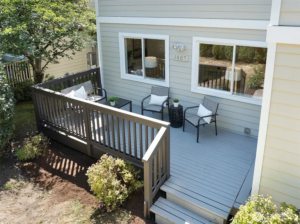 1605 N 183rd Street Shoreline WA 98133