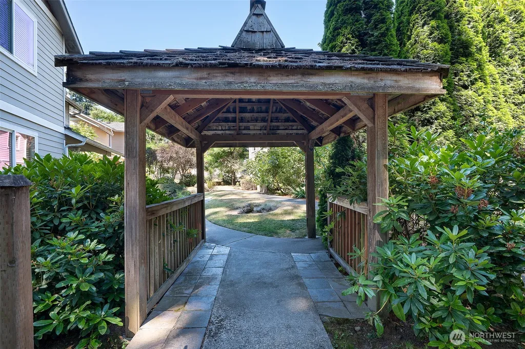 1605 N 183rd Street Shoreline WA 98133