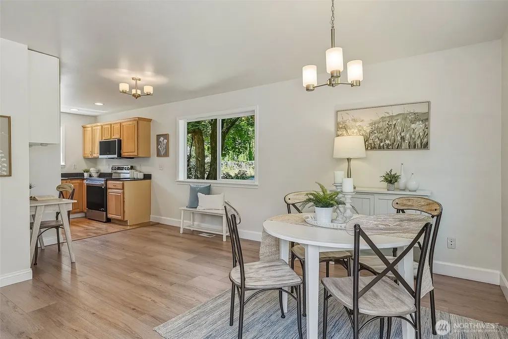 1605 N 183rd Street Shoreline WA 98133