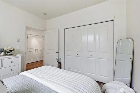 1950 18th Avenue NE Issaquah WA 98029
