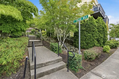 1950 18th Avenue NE Issaquah WA 98029