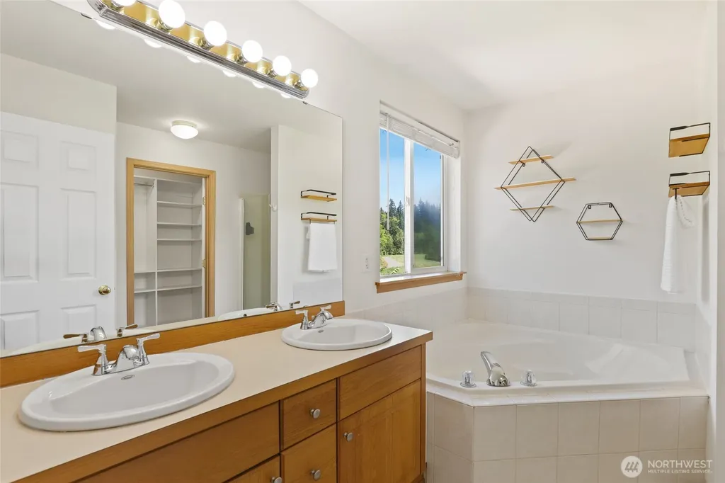 10714 185th Avenue E Bonney Lake WA 98391