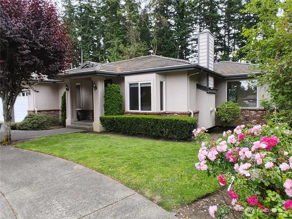 837 NW 205th Street Shoreline WA 98177