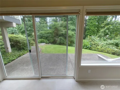837 NW 205th Street Shoreline WA 98177