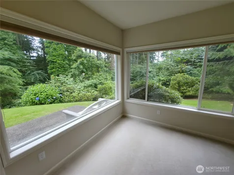 837 NW 205th Street Shoreline WA 98177