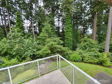 837 NW 205th Street Shoreline WA 98177