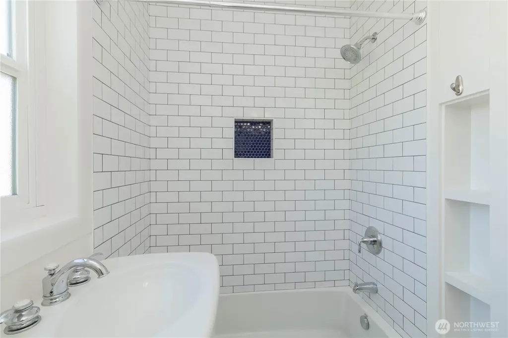 617 Burnett Avenue S Renton WA 98057