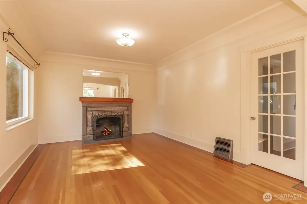 617 Burnett Avenue S Renton WA 98057