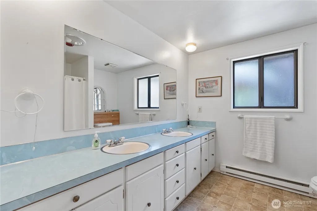 1306 Greenwood Lane Centralia WA 98531