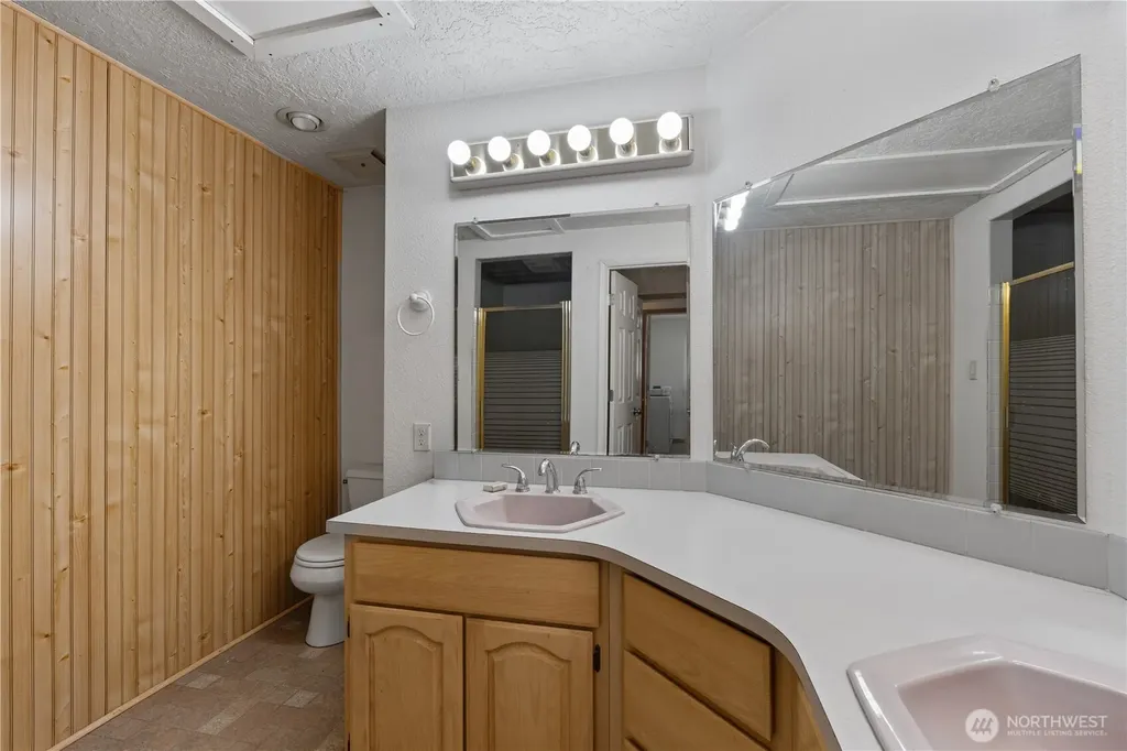 1306 Greenwood Lane Centralia WA 98531