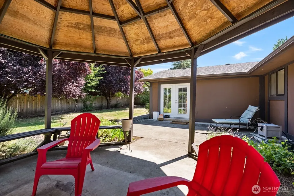 1306 Greenwood Lane Centralia WA 98531