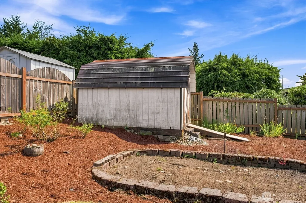 1729 S Jackson Avenue Tacoma WA 98465