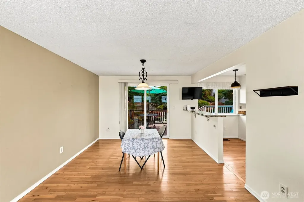 1729 S Jackson Avenue Tacoma WA 98465