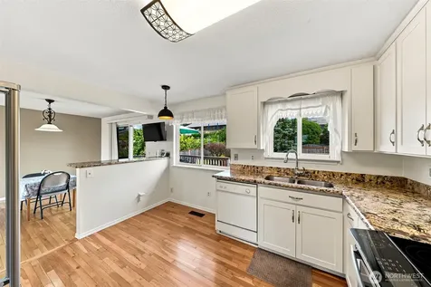1729 S Jackson Avenue Tacoma WA 98465