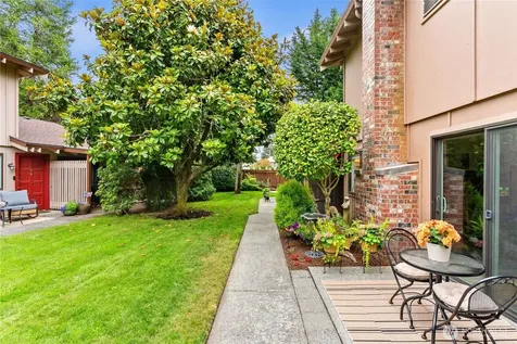 2826 Garden Court Steilacoom WA 98388