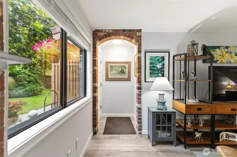 2826 Garden Court Steilacoom WA 98388