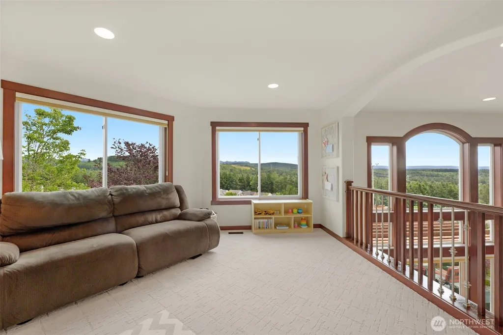 27773 254th SE Maple Valley WA 98038