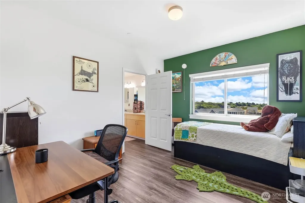 262 Oyhut Bay Boulevard SW Ocean Shores WA 98569