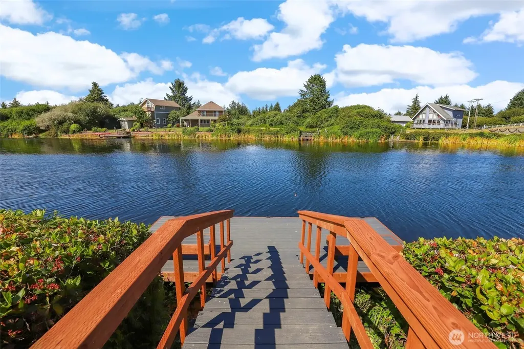 262 Oyhut Bay Boulevard SW Ocean Shores WA 98569