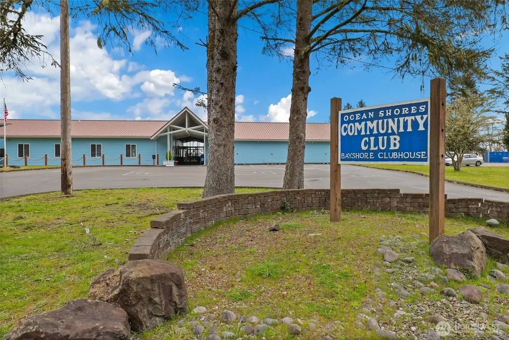 262 Oyhut Bay Boulevard SW Ocean Shores WA 98569