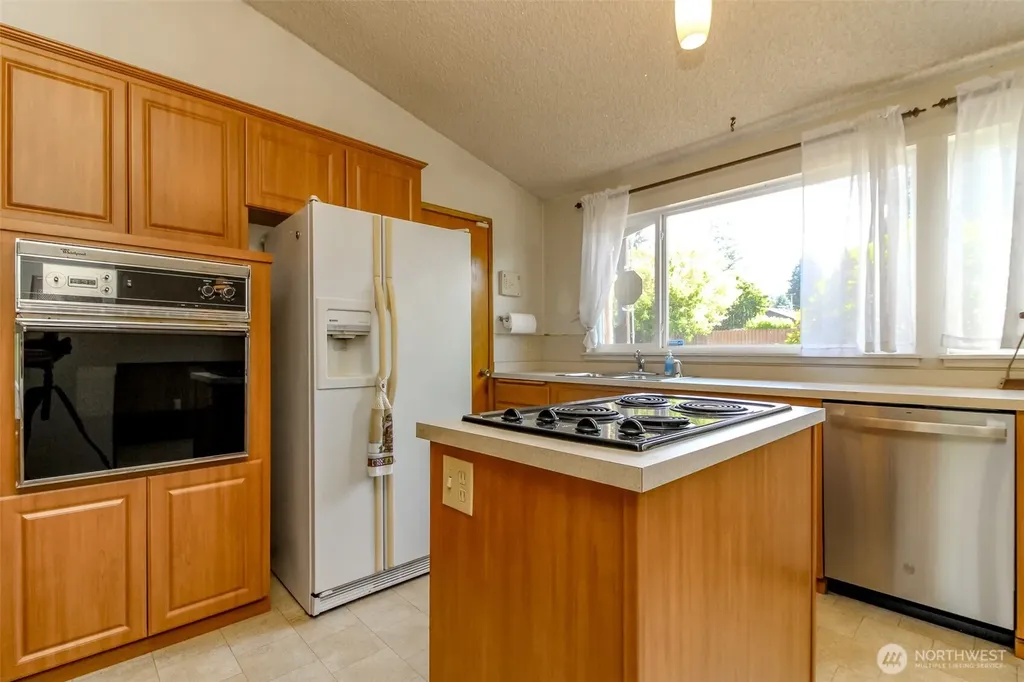 105 156th Avenue NE Bellevue WA 98007
