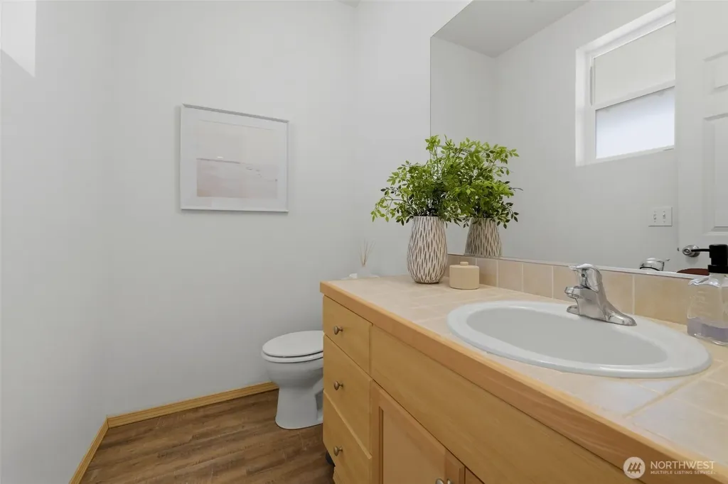 27912 31st Place S Auburn WA 98001