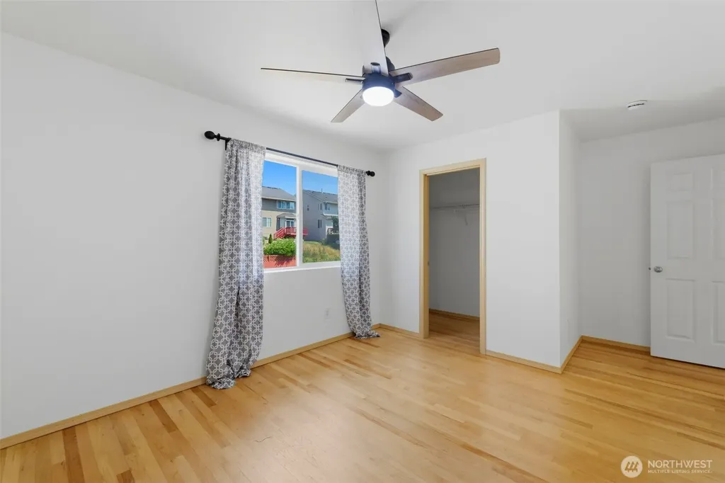27912 31st Place S Auburn WA 98001