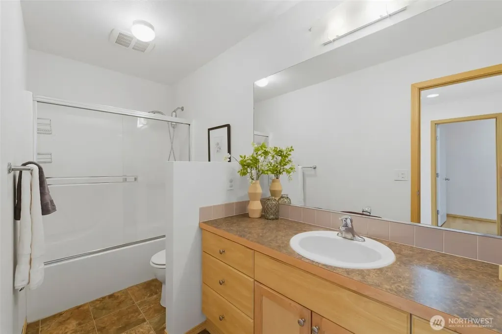 27912 31st Place S Auburn WA 98001