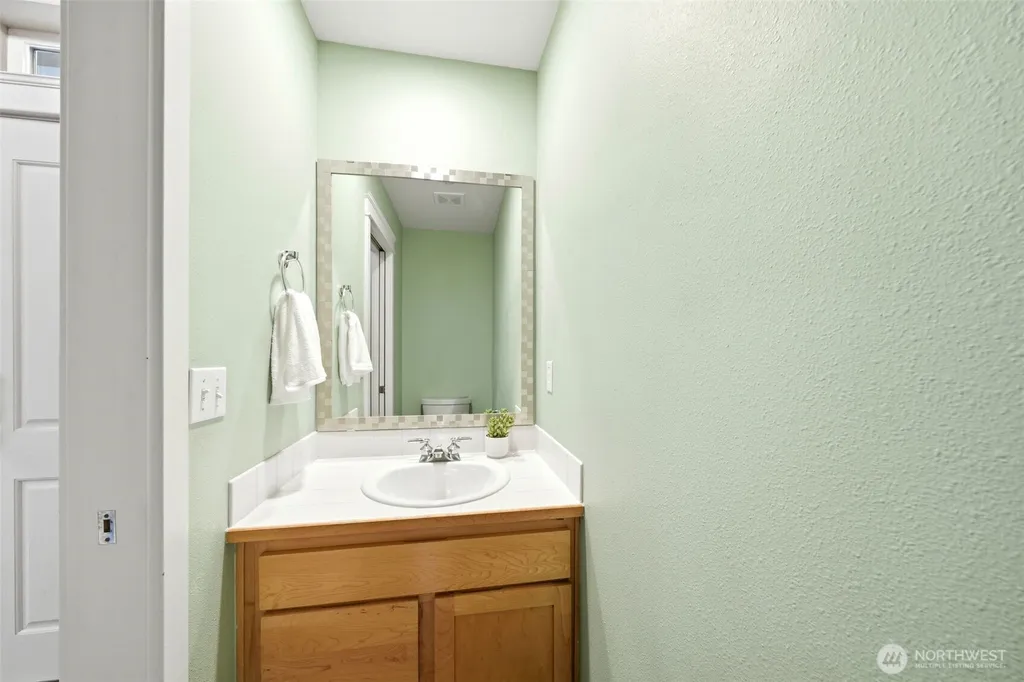 15637 NE 92nd Way Redmond WA 98052