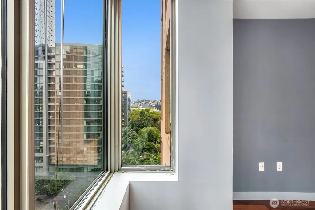 900 Lenora Street Seattle WA 98121
